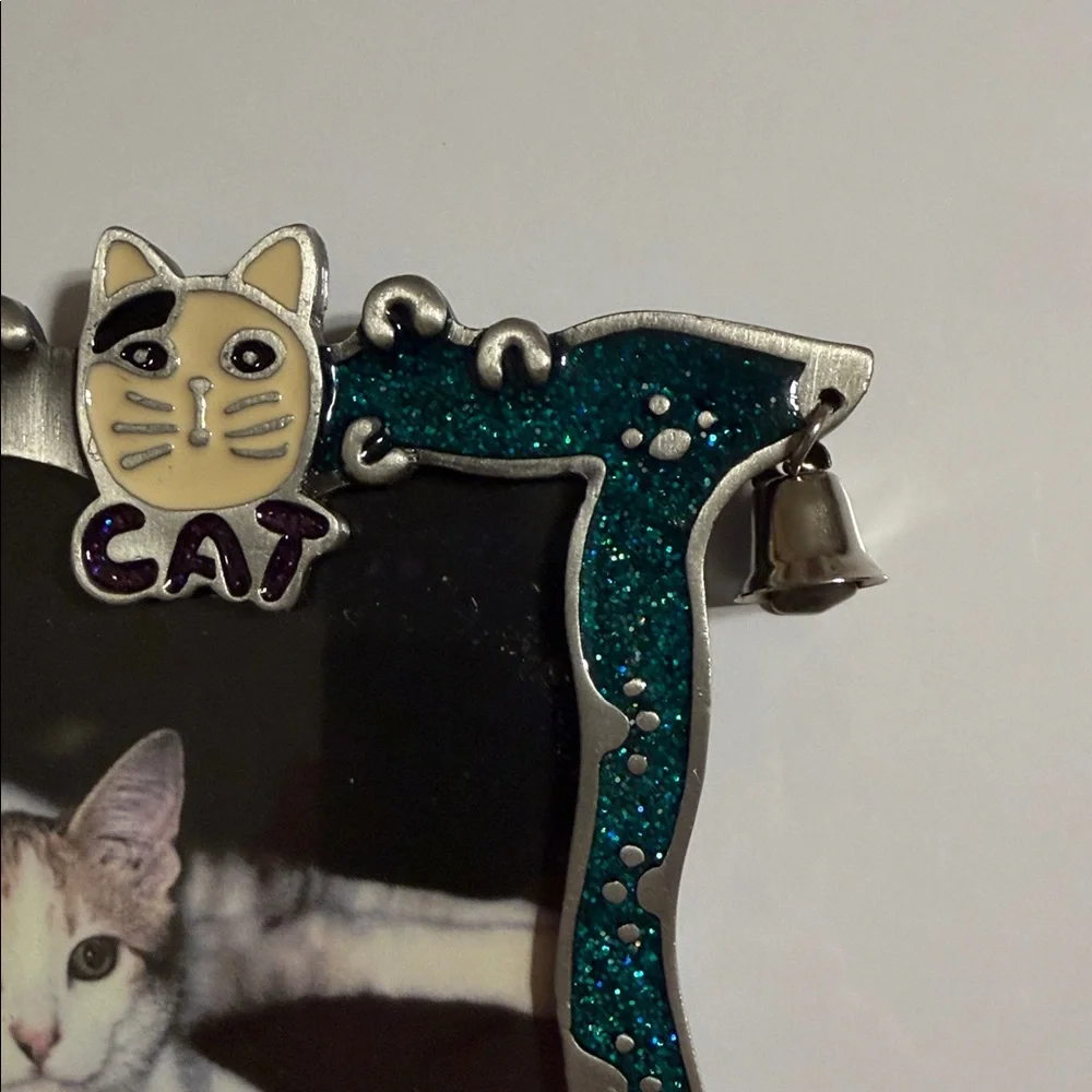 Vintage Treasure Memories GANZ Cat Frame with Silver and Teal Sparkling Accents